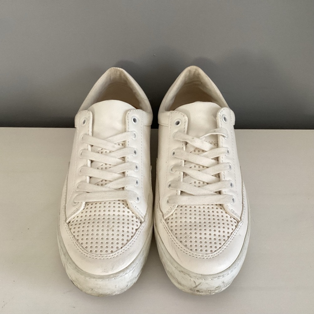 Banana Republic White Sneakers size 8 - Picture 2 of 7